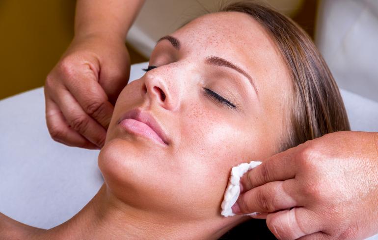 main of Many People Turn to the Chemical Peel in the Search for Smooth Skin