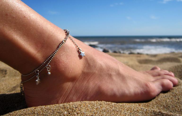 main of Anklets: A Fashion Statement that Transcends Time