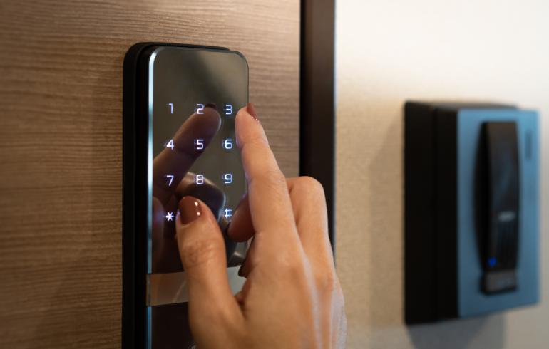 main of A Smart Lock Ensures Your Home is Safer and More Convenient (goods)